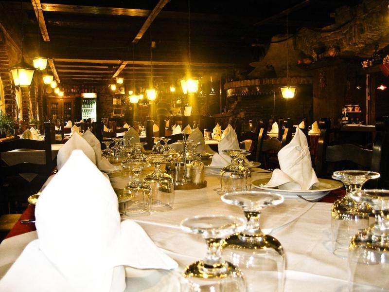 Hotel Restaurant Bujtina E Gjelit Tirana Exterior photo